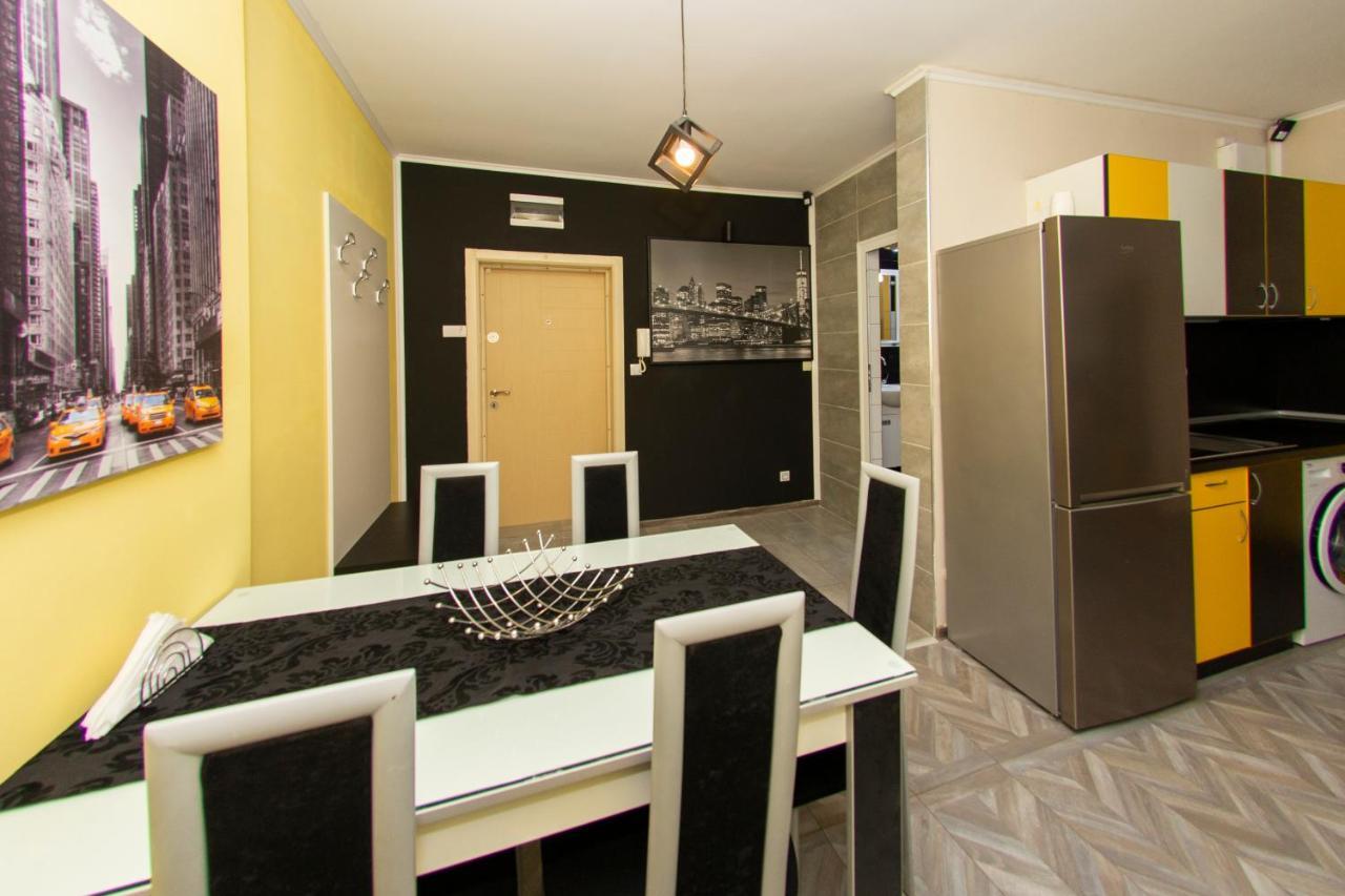 Double Room Flat In The Heart Of Students Town Sofia Luaran gambar